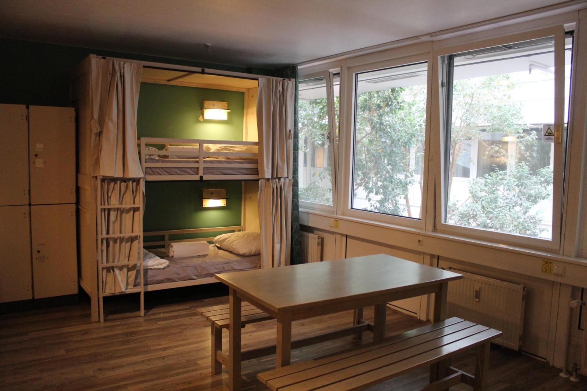Bed 6-Bed Dormitory Room,1578376820:JPEG