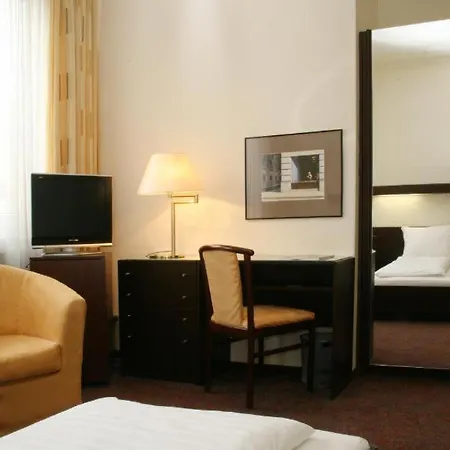 Isar City Pension-2